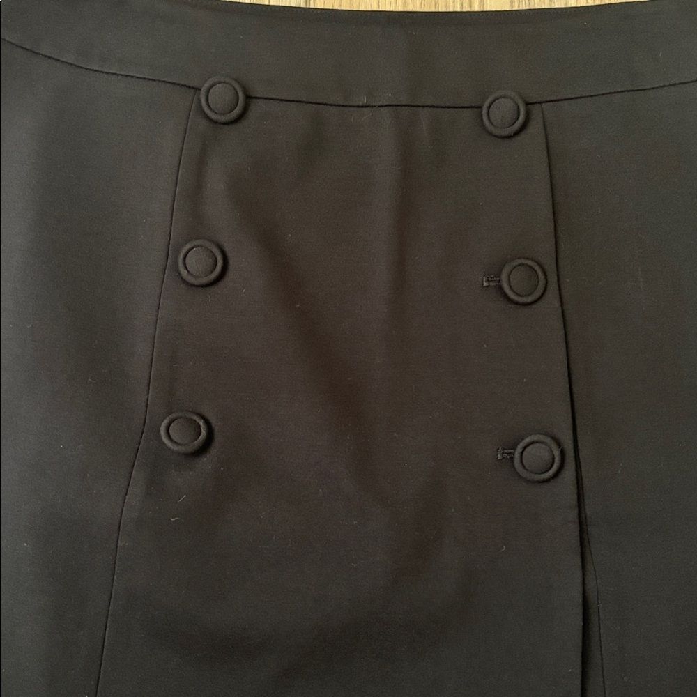 NWT Talbots Classic Minimalist Black Button Detail Career Skirt Size 12 - Picture 2 of 8